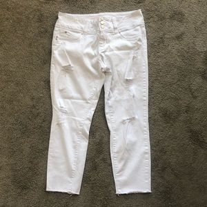 YMI White distressed cropped Jeans 13 stretch